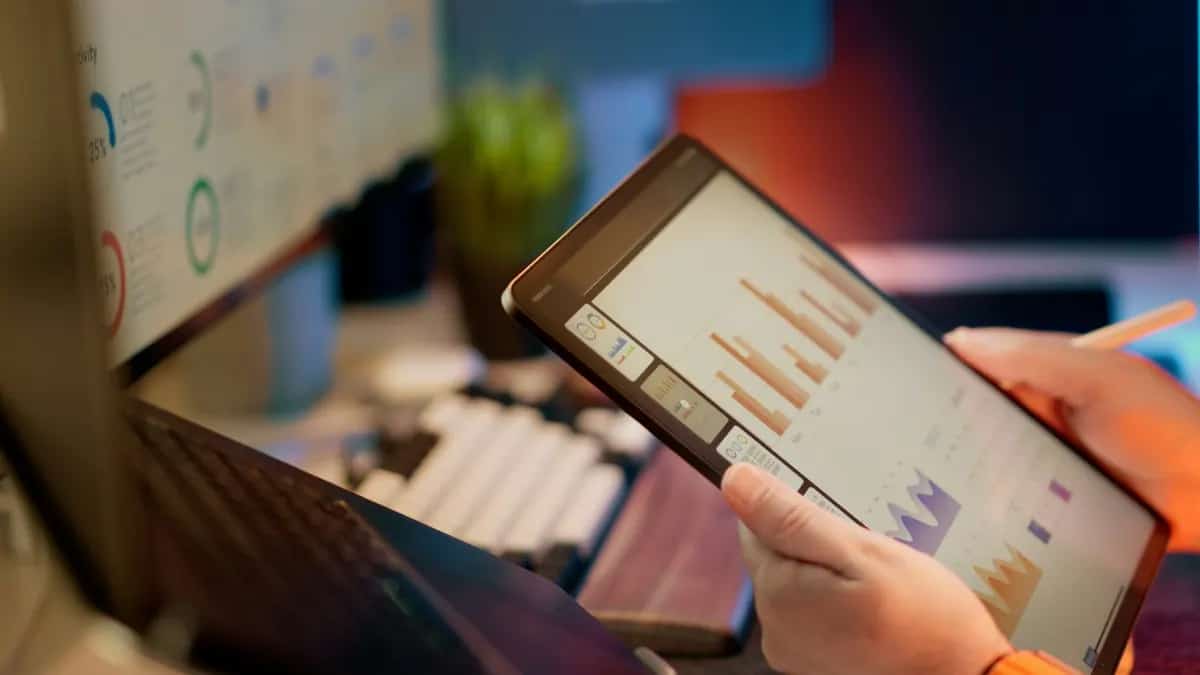 Analytics KPI Dictionary Template for Business Reporting