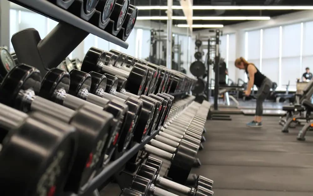Fitness member training in a modern, technology-connected gym